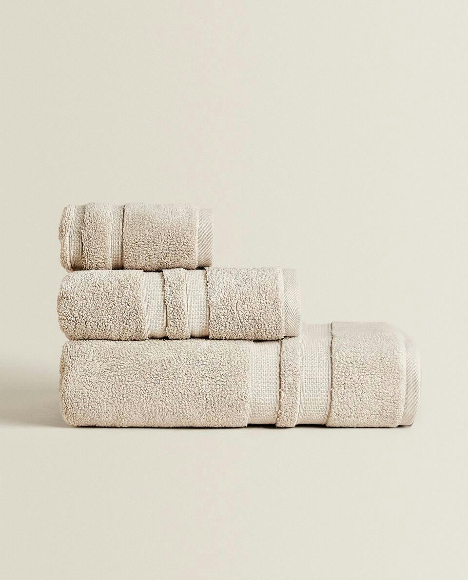 EXTRA SOFT TOWEL WITH DOUBLE BORDER