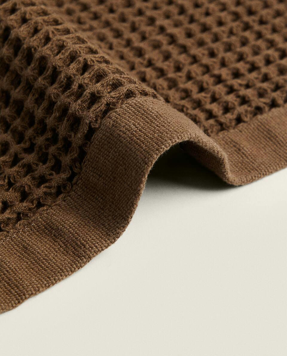 WAFFLE-KNIT COTTON TOWEL