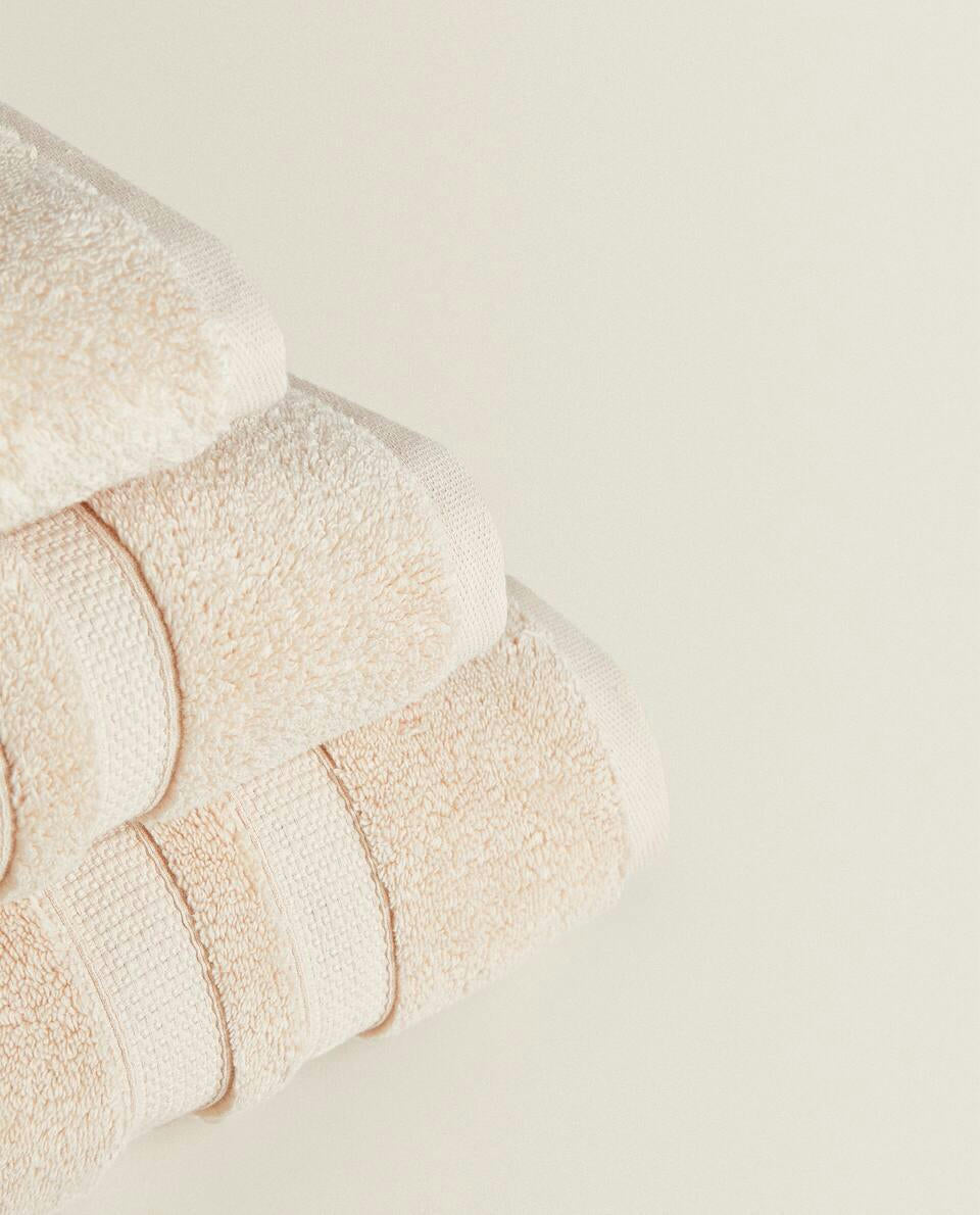 EXTRA SOFT TOWEL WITH DOUBLE BORDER